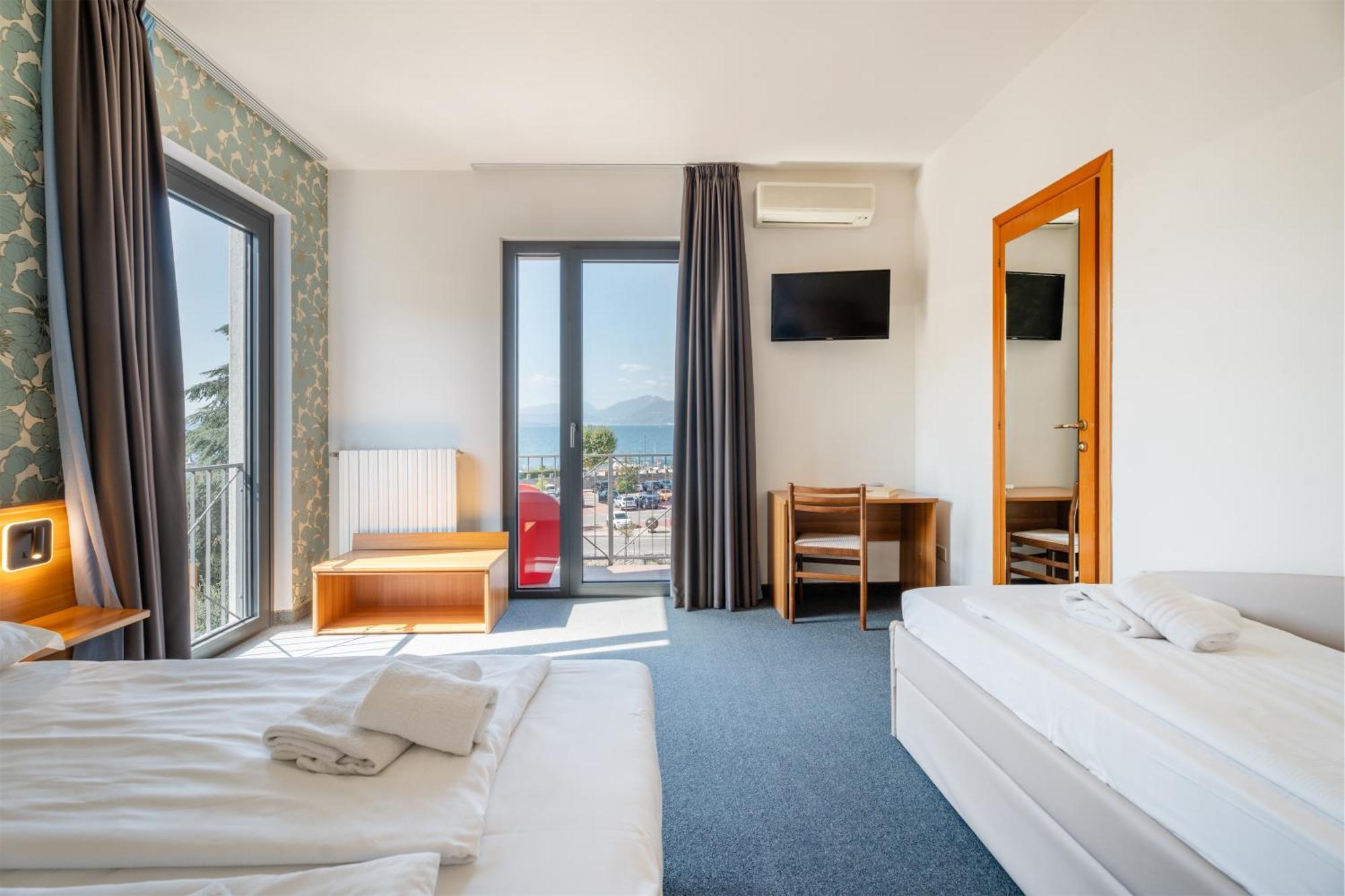 Hotel Al Castello Torri Del Benaco Εξωτερικό φωτογραφία