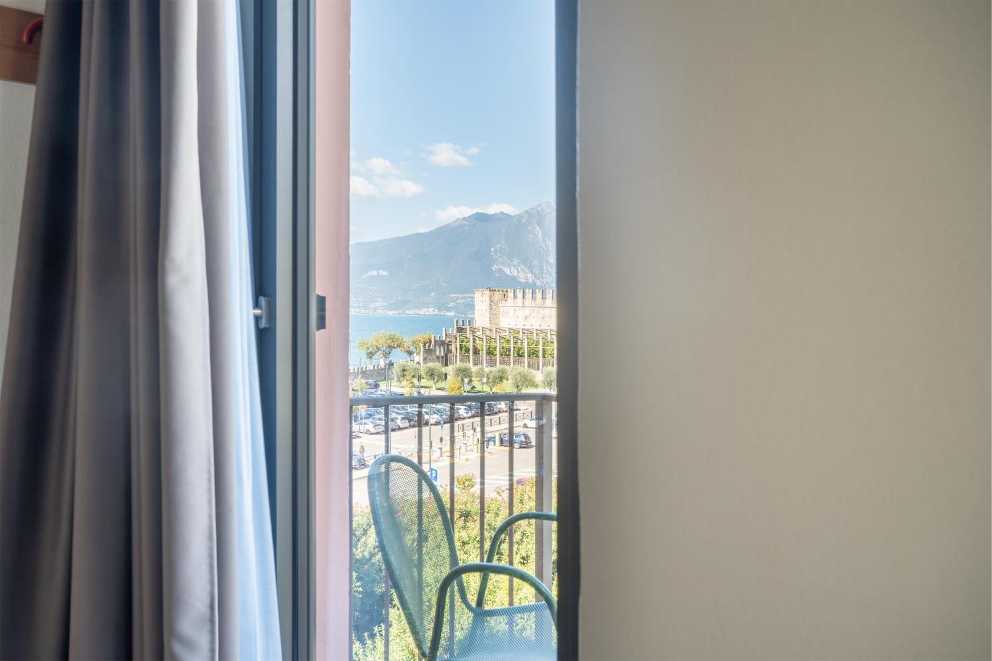 Hotel Al Castello Torri Del Benaco Εξωτερικό φωτογραφία