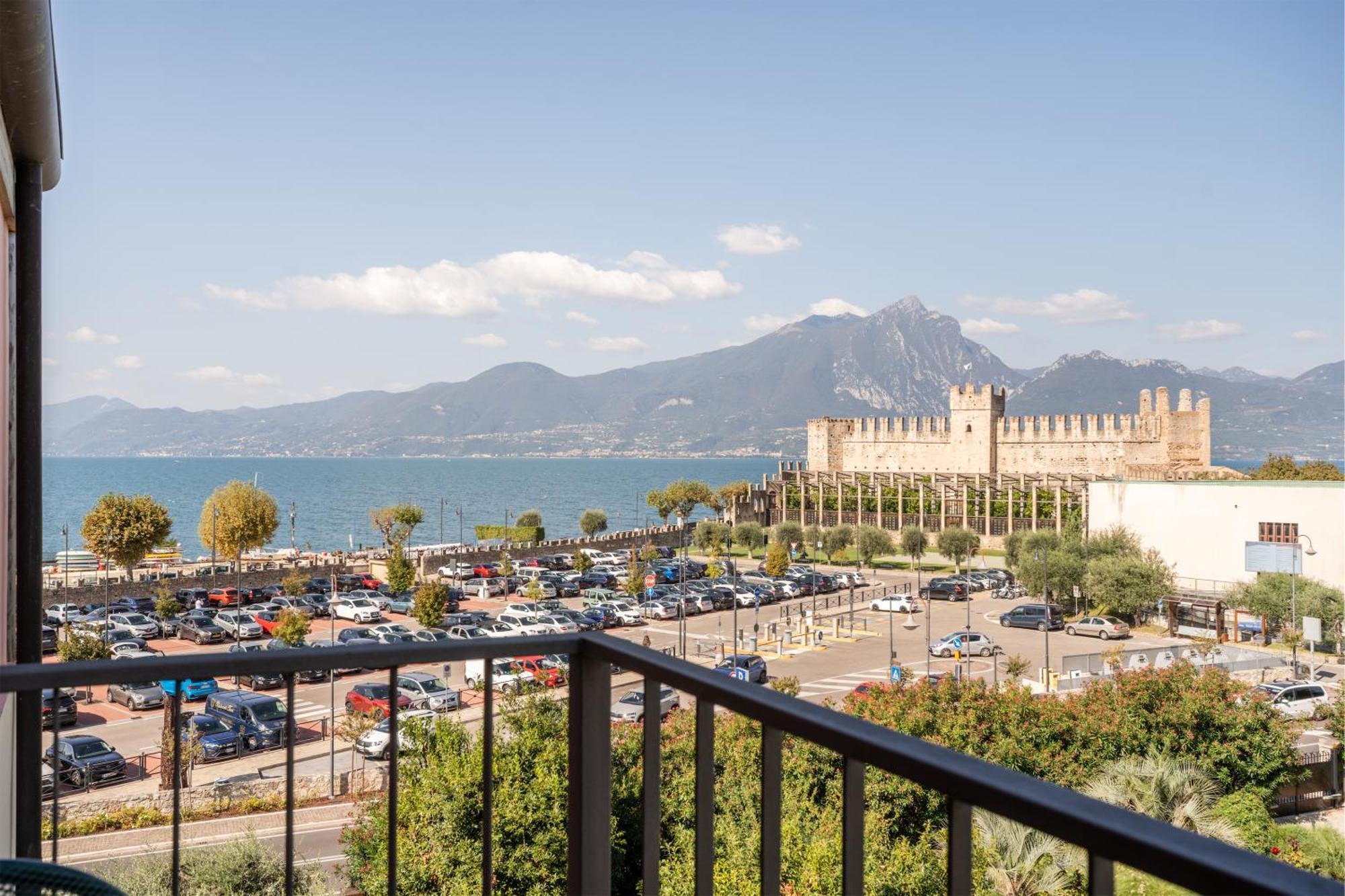 Hotel Al Castello Torri Del Benaco Εξωτερικό φωτογραφία
