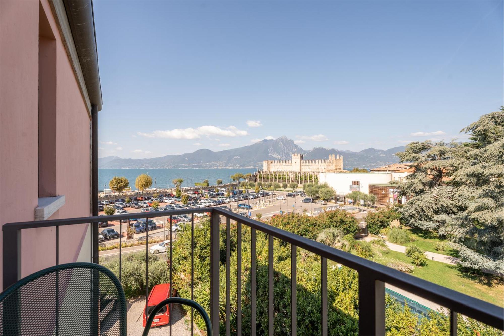 Hotel Al Castello Torri Del Benaco Εξωτερικό φωτογραφία