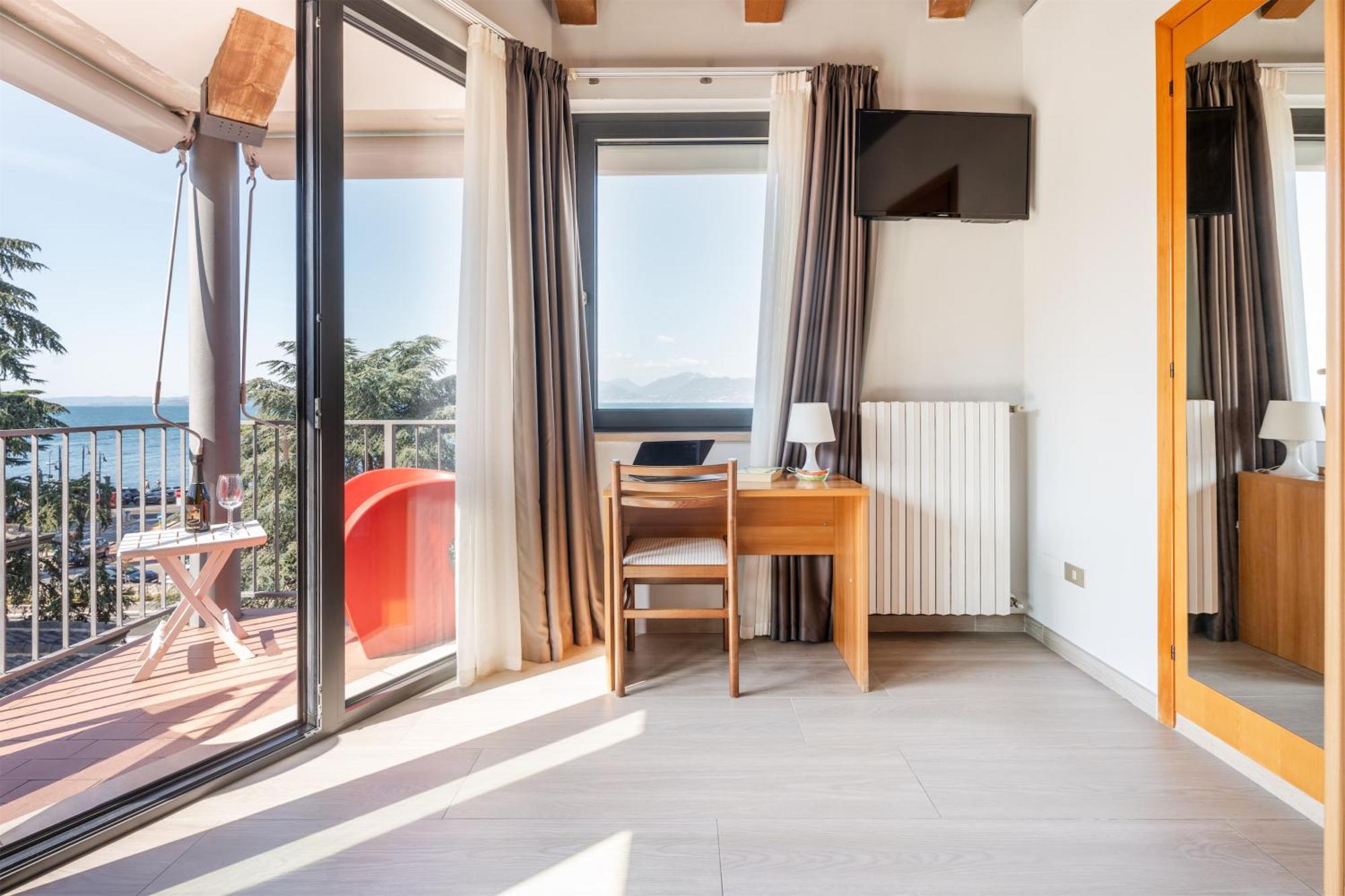 Hotel Al Castello Torri Del Benaco Εξωτερικό φωτογραφία