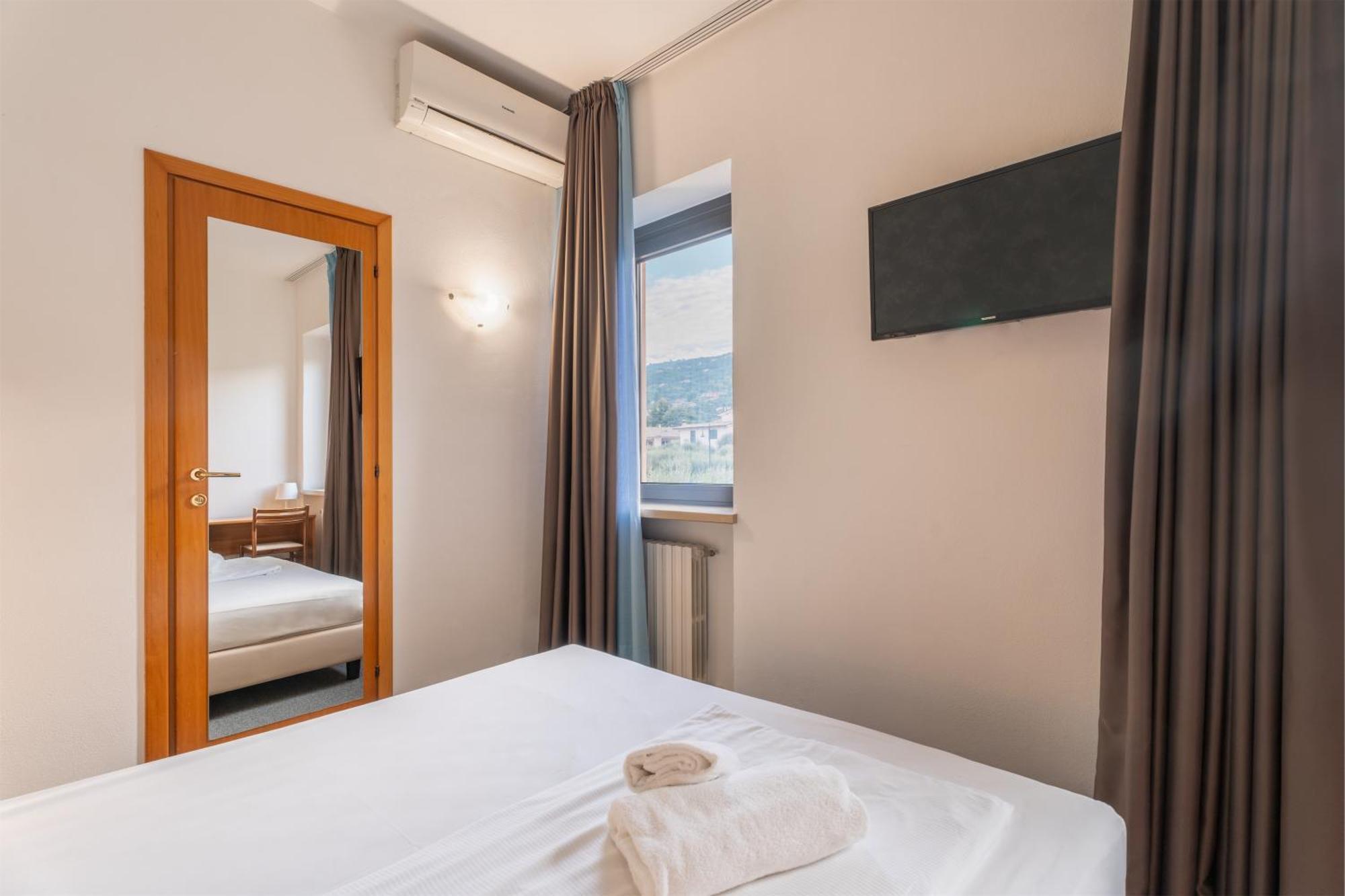 Hotel Al Castello Torri Del Benaco Εξωτερικό φωτογραφία